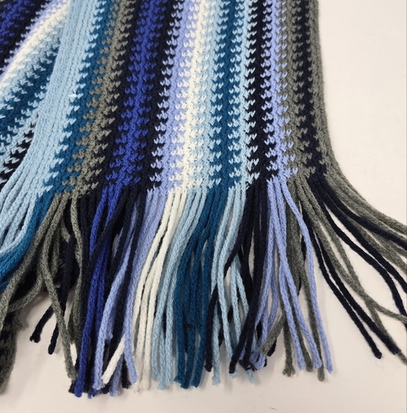 NEW YORK & COMPANY KNITWEAR LONG SCARF FRINGE ENDS BLUE TEAL CROCHET WOMEN OS - Picture 9 of 12